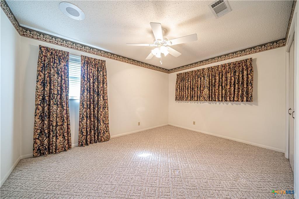 17941 Old 81 Property Photo 15