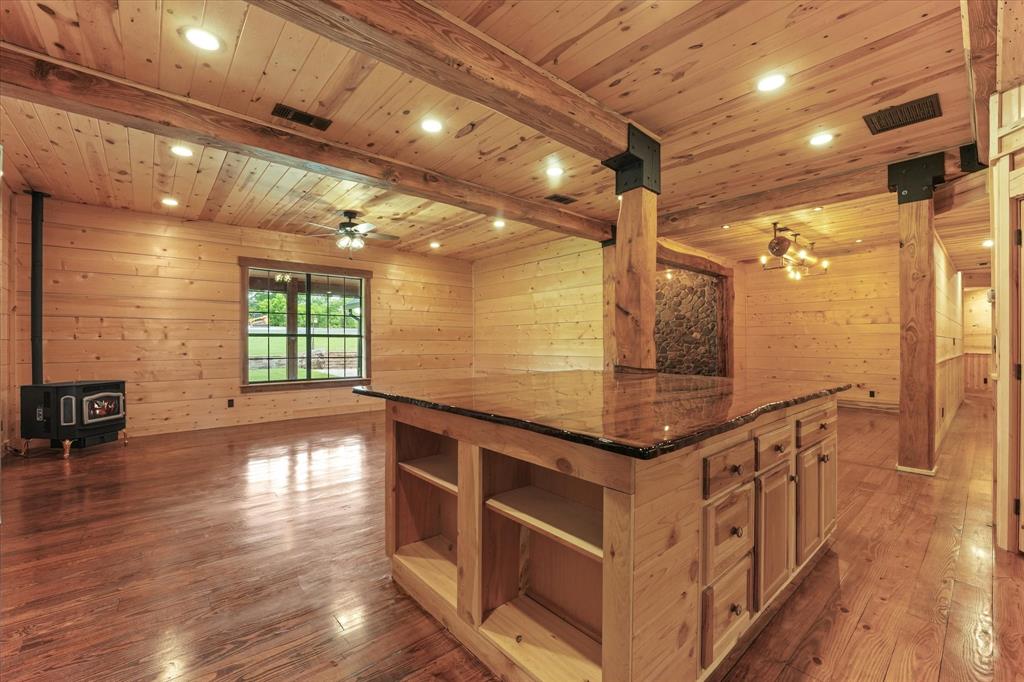 7101 County Road 1037 Property Photo 17