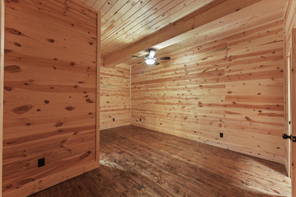7101 County Road 1037 Property Photo 25