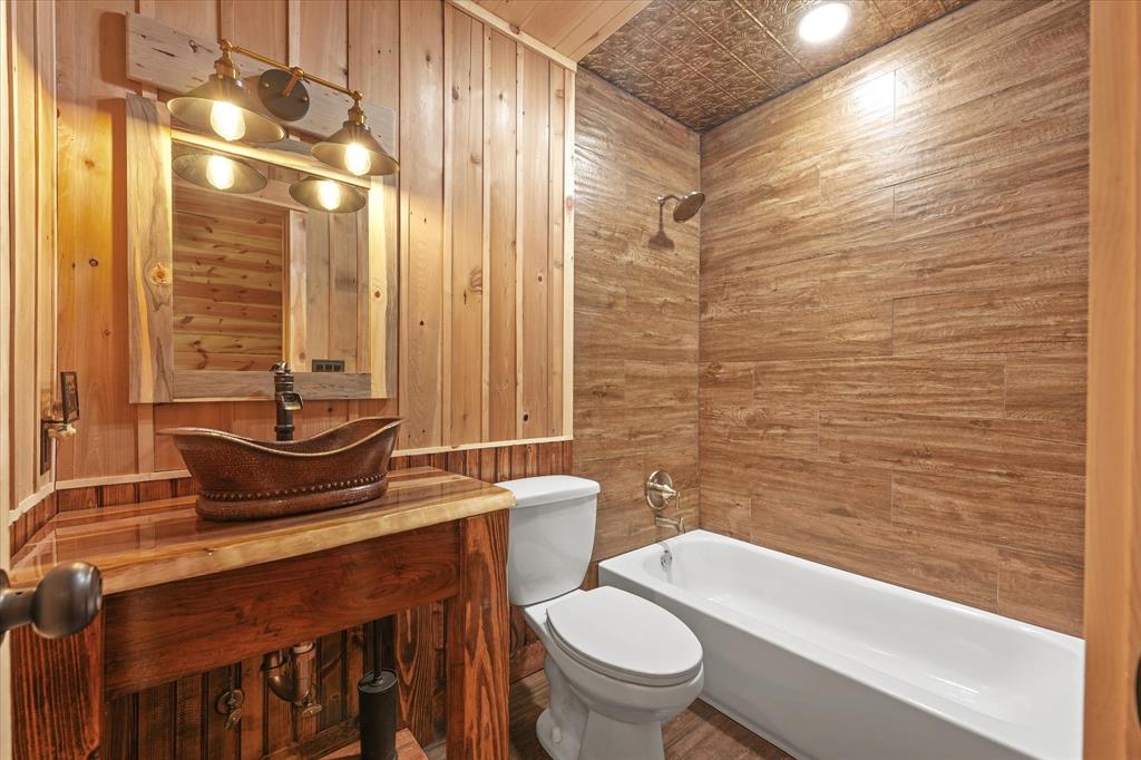 7101 County Road 1037 Property Photo 27