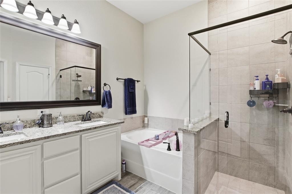 1316 Stoneleigh Place Property Photo 19