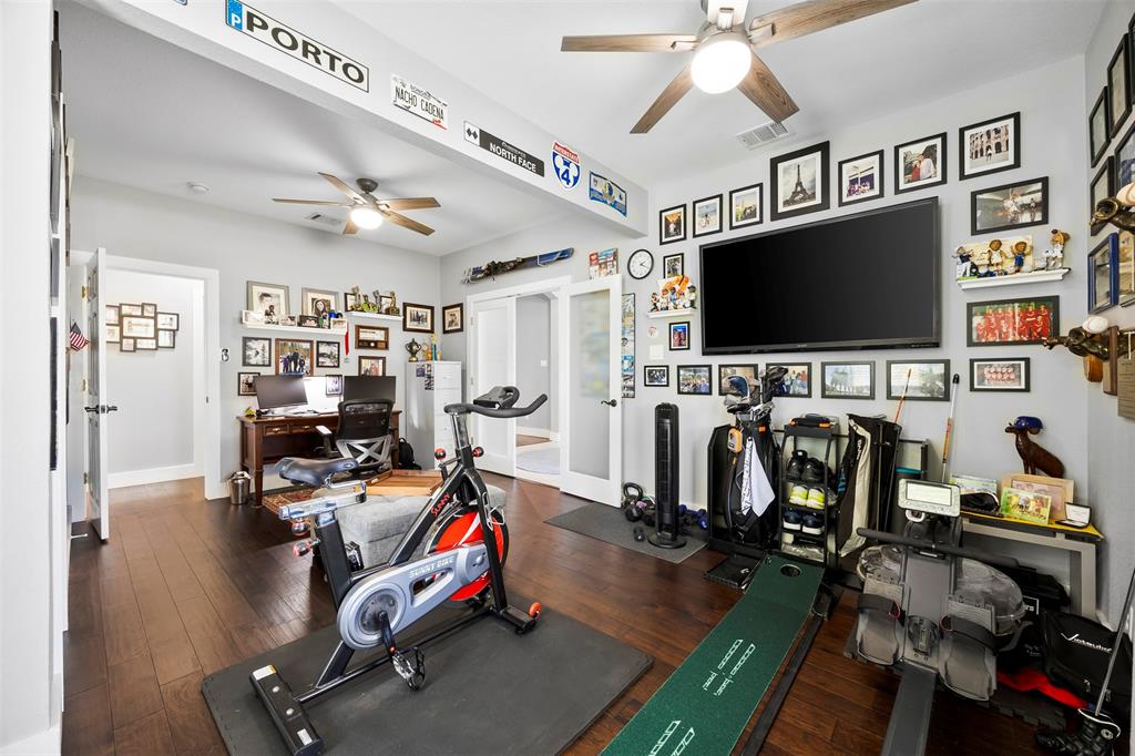 109 Aledo Pointe Drive Property Photo 28