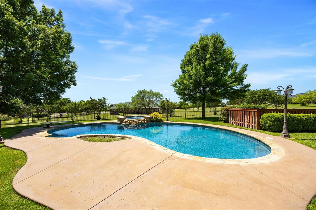 109 Aledo Pointe Drive Property Photo 32
