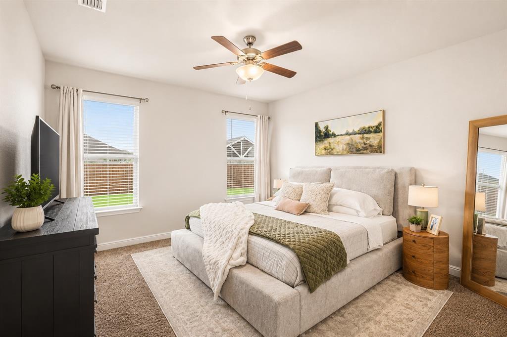 1012 Croxley Way Property Photo 13