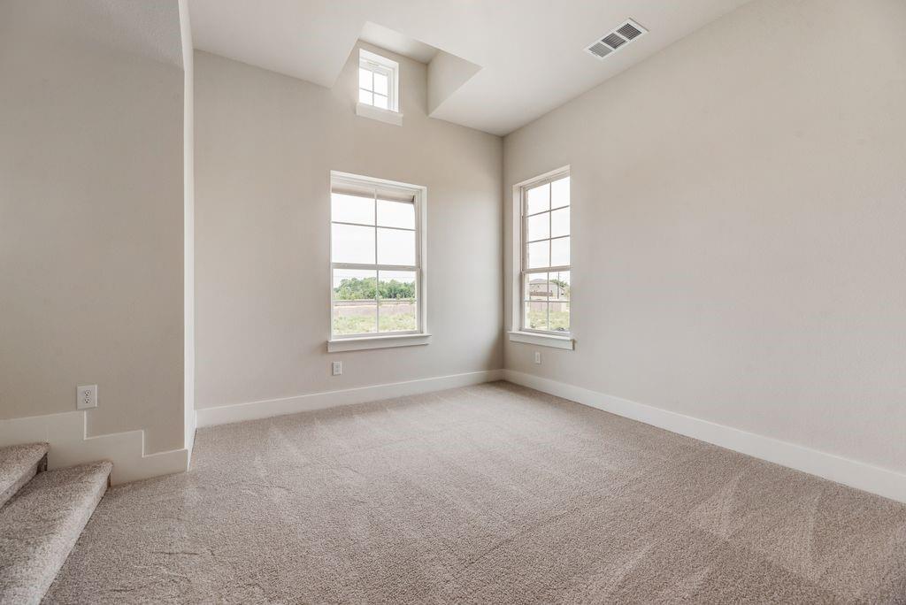 609 Clover Lane Property Photo 32