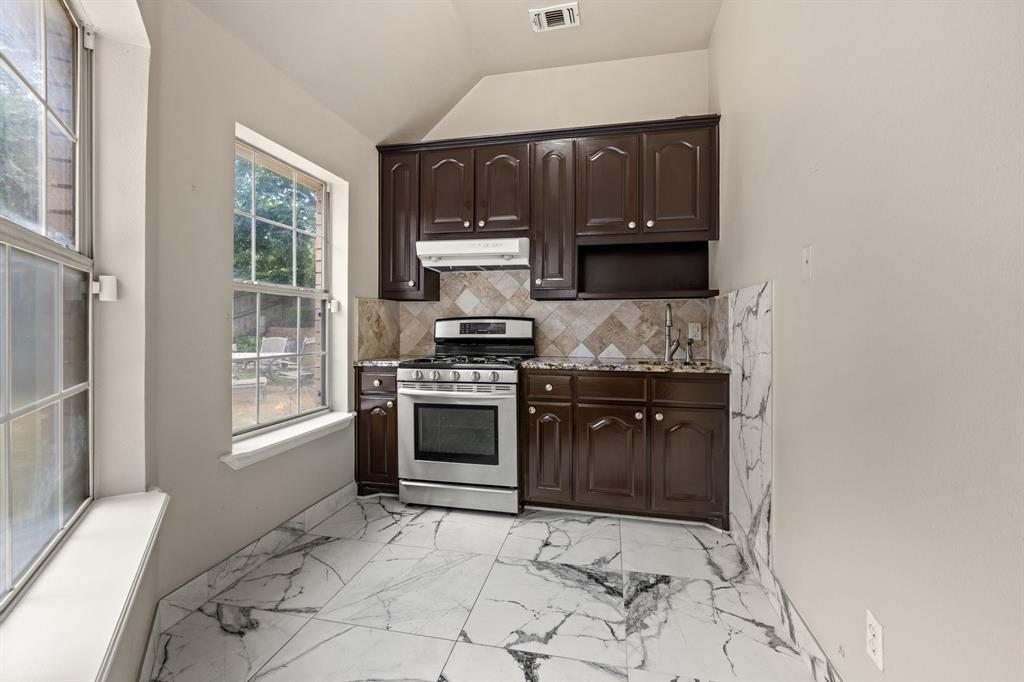 2308 Megan Way Property Photo 16