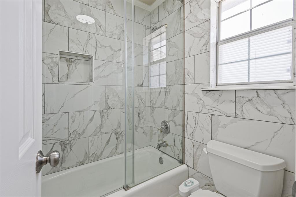 2308 Megan Way Property Photo 28