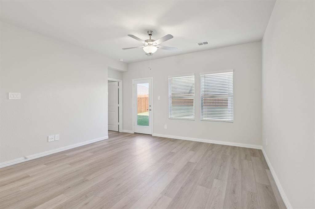 3500 Bridgeport Drive Property Photo 10