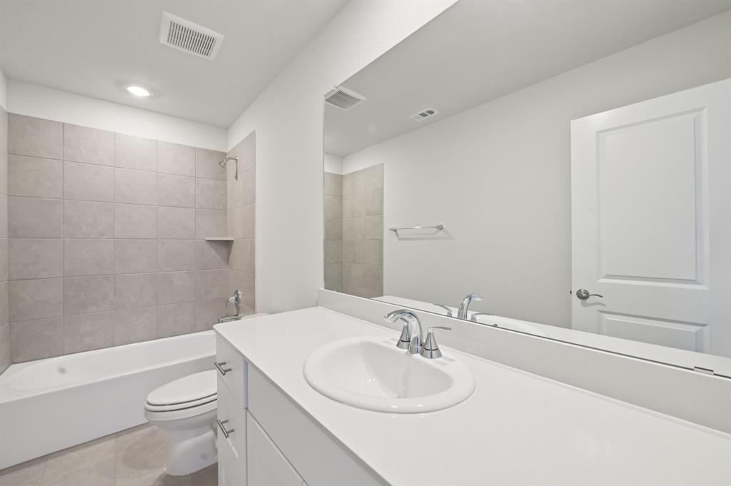 3500 Bridgeport Drive Property Photo 26
