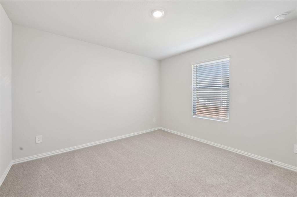 3500 Bridgeport Drive Property Photo 27