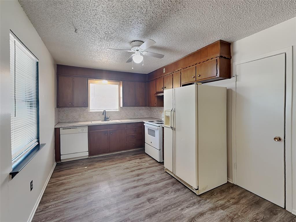 6220 Wheaton Drive Property Photo 4