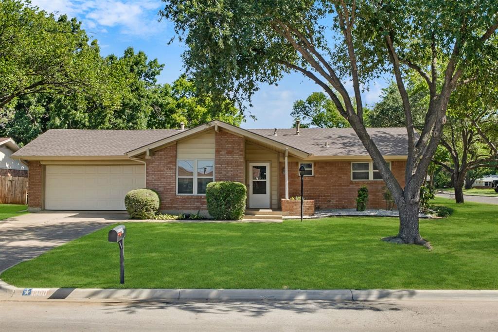 1300 Amherst Drive Property Photo 1
