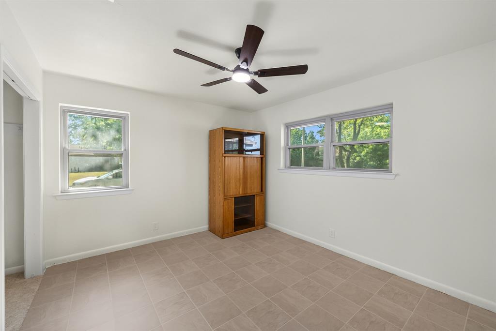 1300 Amherst Drive Property Photo 11