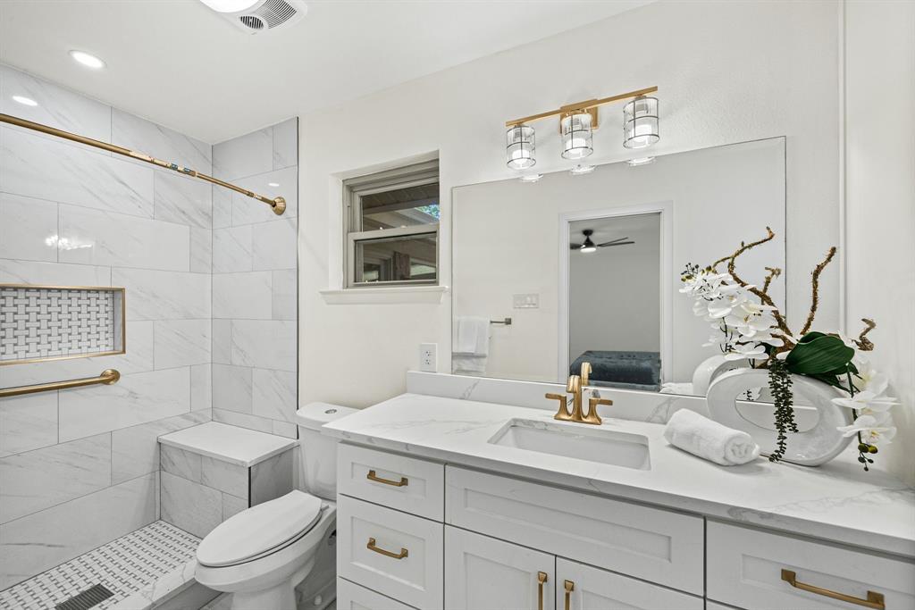 1300 Amherst Drive Property Photo 17