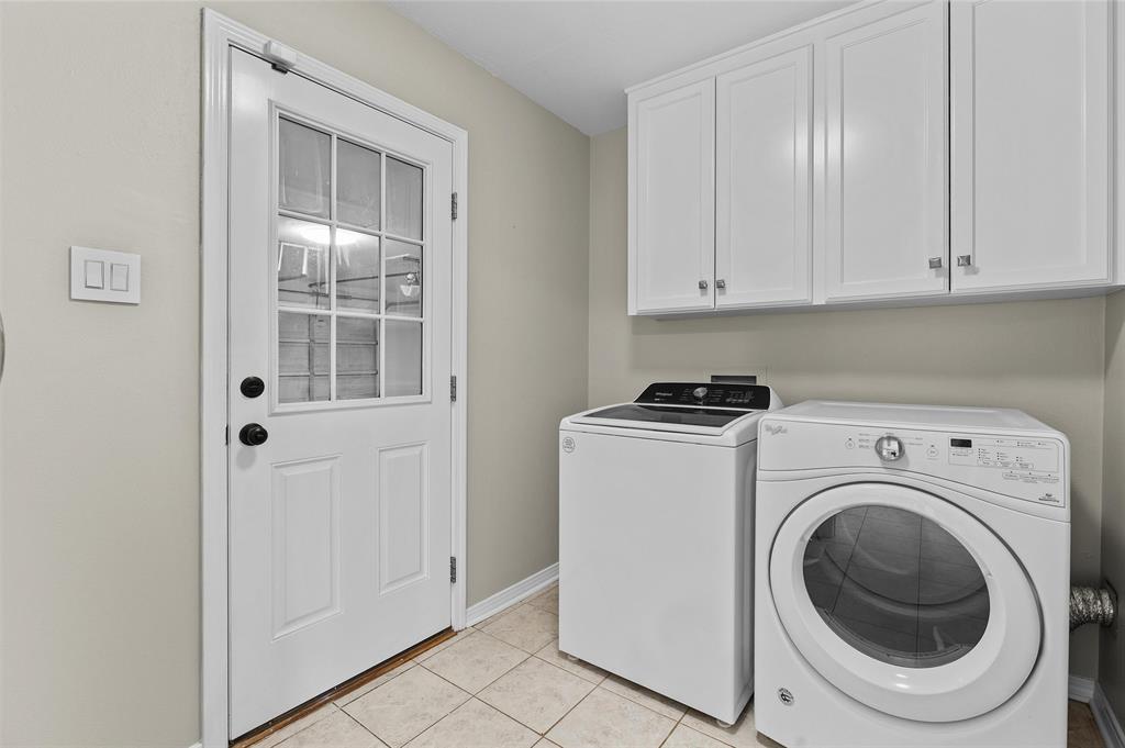 524 Rock Hollow Drive Property Photo 11