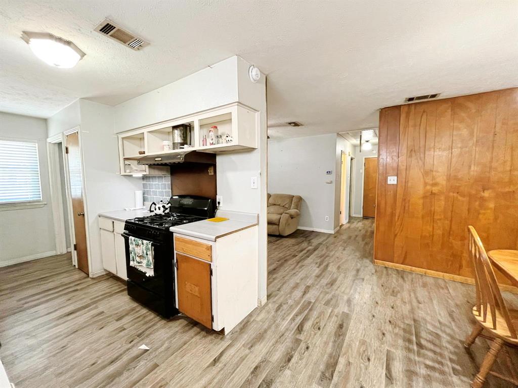 904 Miranda Drive Property Photo 9