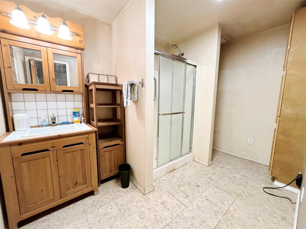 904 Miranda Drive Property Photo 17