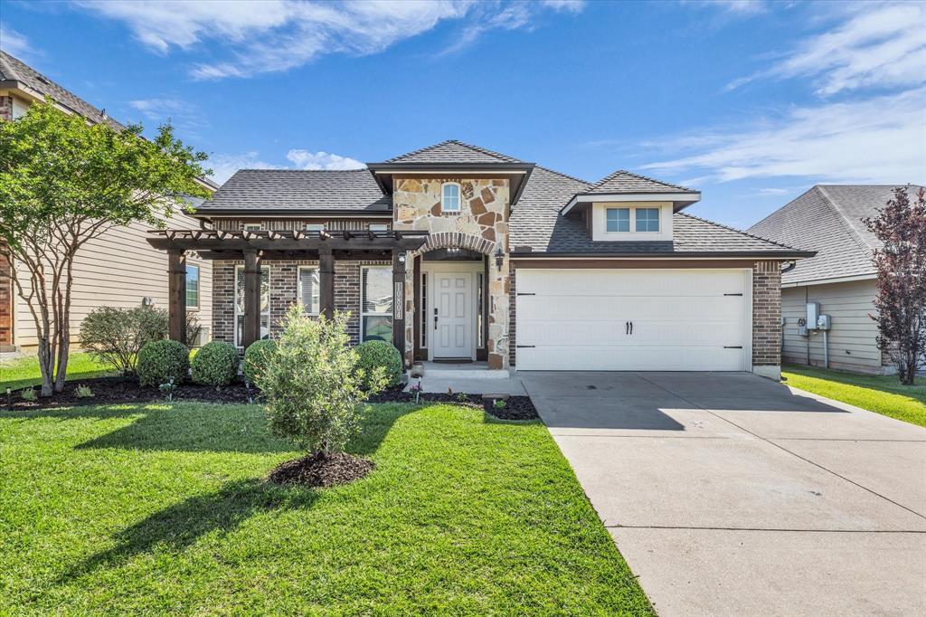 10804 Aurora Drive Property Photo 1