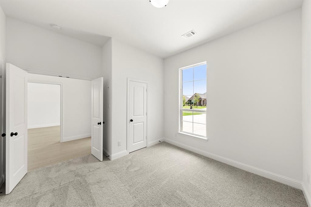 408 Heritage Hill Drive Property Photo 19