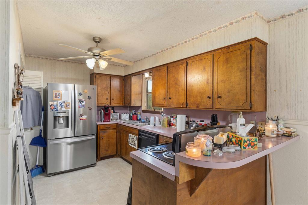 346 Whispering Oaks Lane Property Photo 11