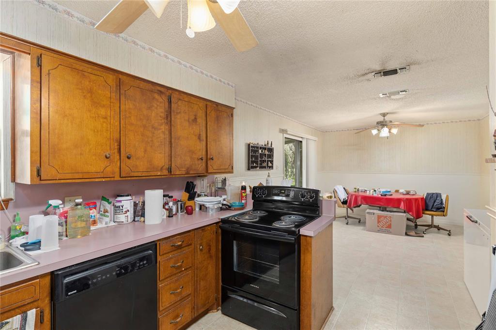 346 Whispering Oaks Lane Property Photo 14