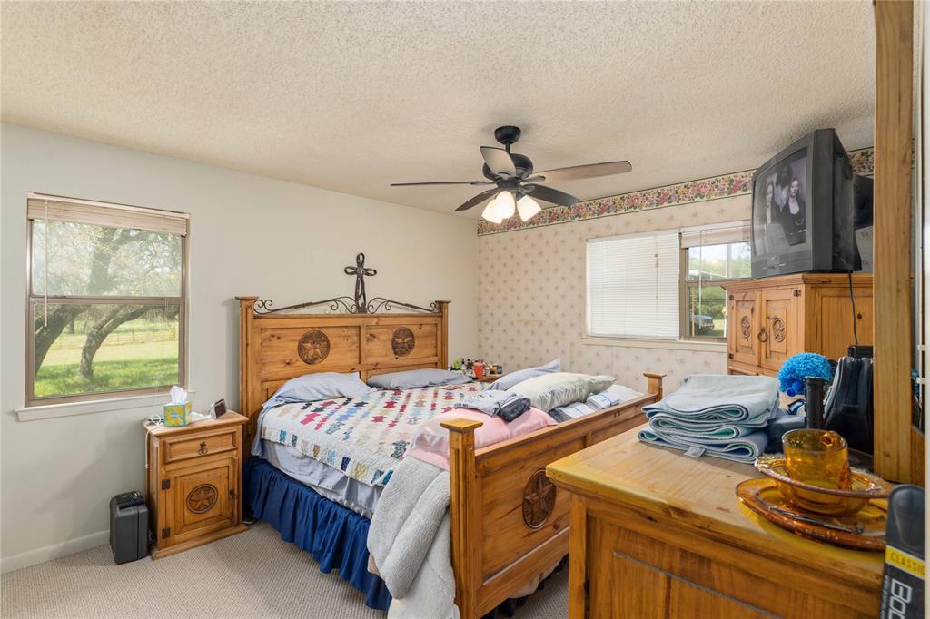 346 Whispering Oaks Lane Property Photo 15