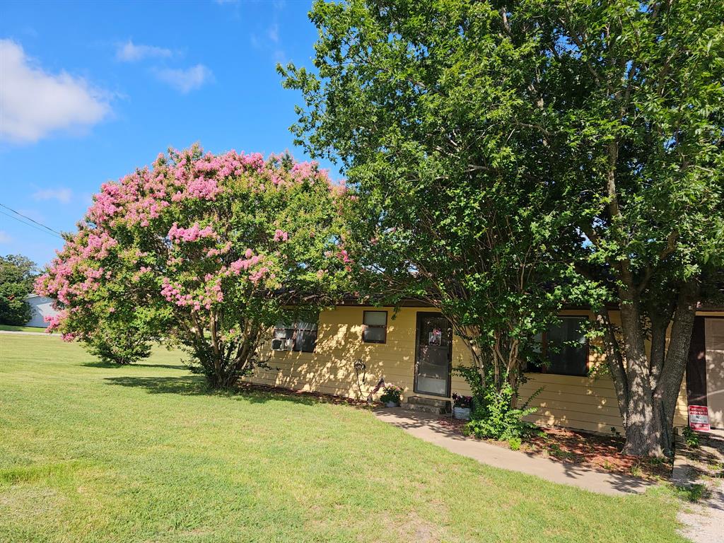 140 S Comanche Drive Property Photo 1