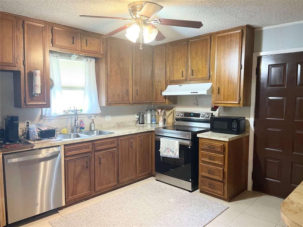 140 S Comanche Drive Property Photo 6