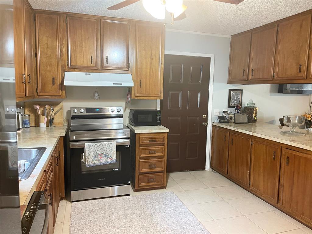 140 S Comanche Drive Property Photo 7