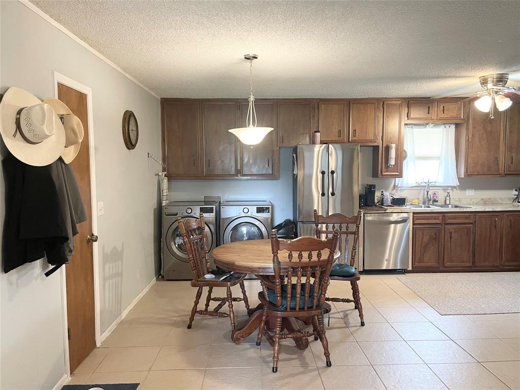 140 S Comanche Drive Property Photo 9