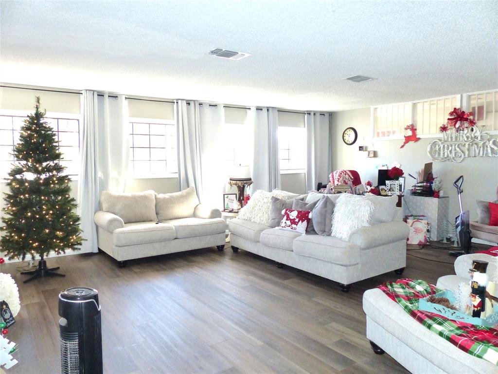 802 China Property Photo 9