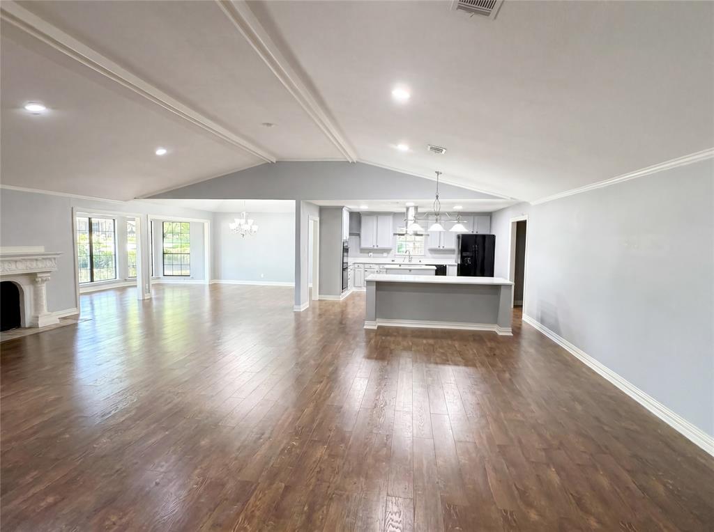 11083 Erhard Drive Property Photo 5