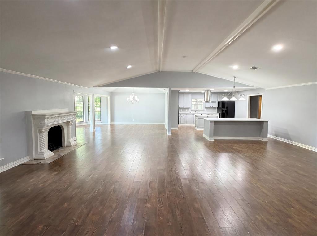 11083 Erhard Drive Property Photo 6