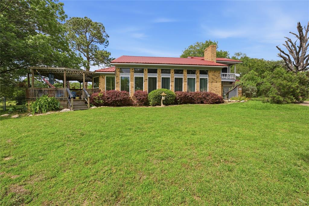 115 Imperial Drive Property Photo 1