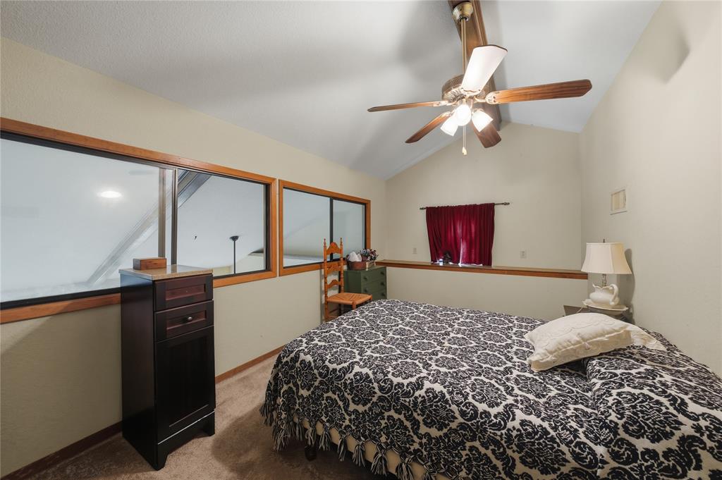 115 Imperial Drive Property Photo 15