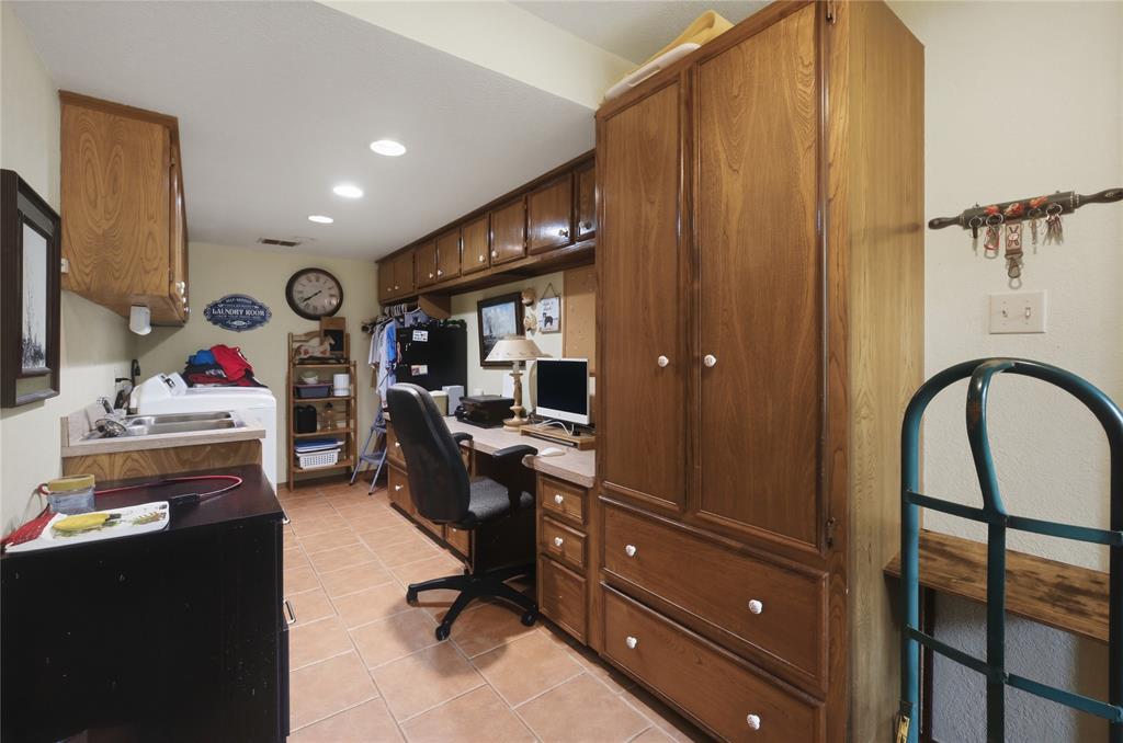 115 Imperial Drive Property Photo 16
