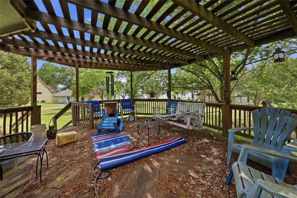 115 Imperial Drive Property Photo 17