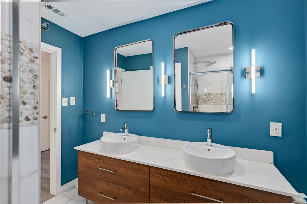 112 N Adams Avenue Property Photo 32