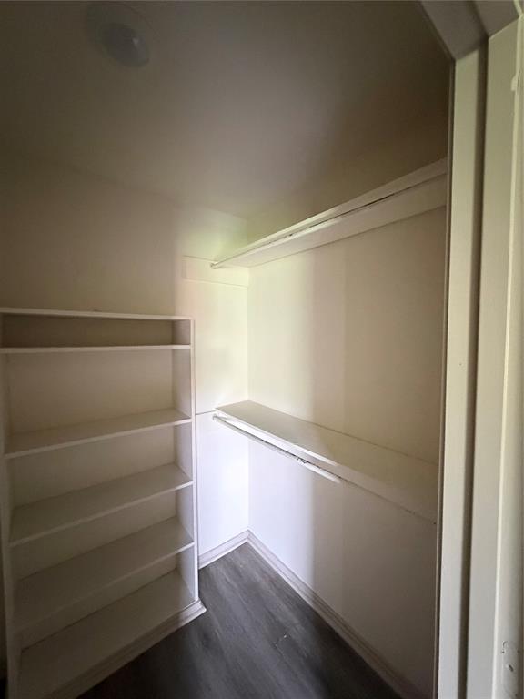 305 Lois Street Property Photo 14