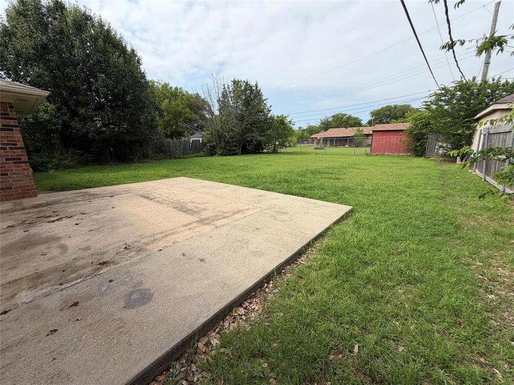 305 Lois Street Property Photo 19