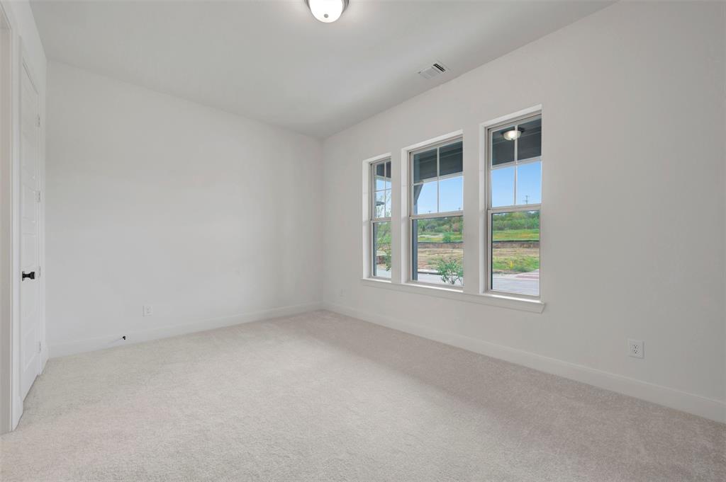 2090 Spotted Fawn Drive Property Photo 9