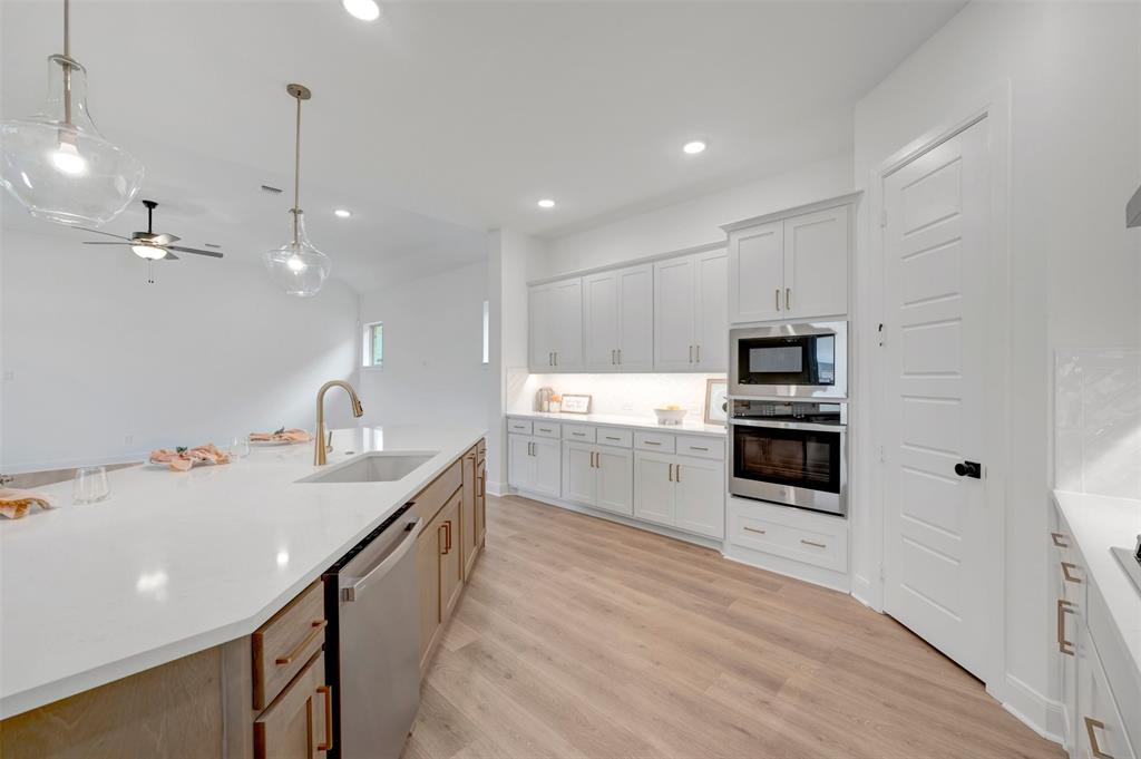 2090 Spotted Fawn Drive Property Photo 13