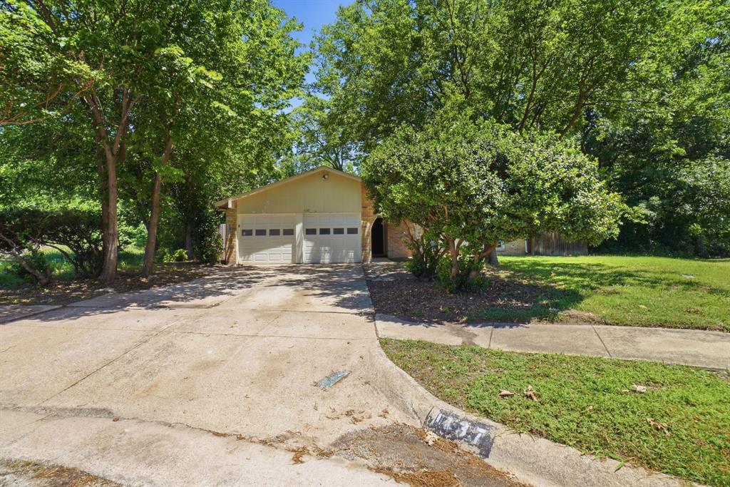1137 Meadow Creek Court Property Photo 1