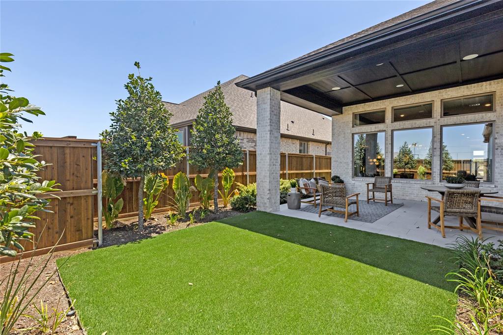 1009 Karis Boulevard Property Photo 2