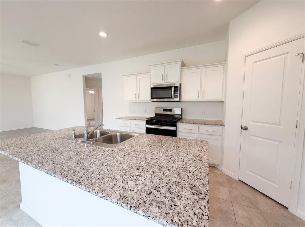 13592 Gunsmoke Lane Property Photo 6