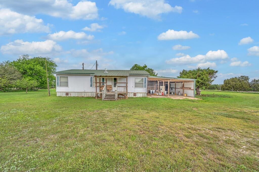 271 County Road 3440 Property Photo 6