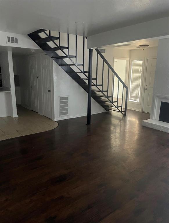 3121 Park Lane 1130 Property Photo 6