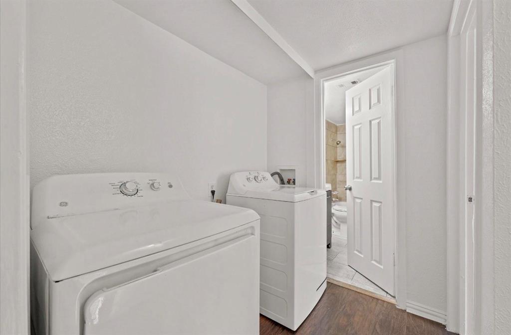 3121 Park Lane 1130 Property Photo 8