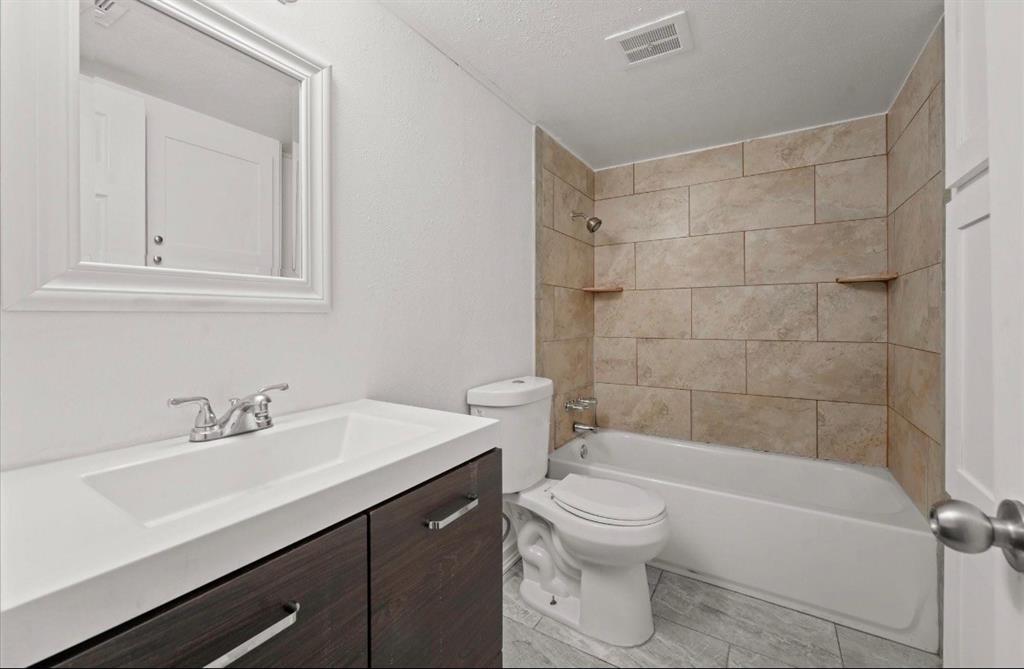3121 Park Lane 1130 Property Photo 16