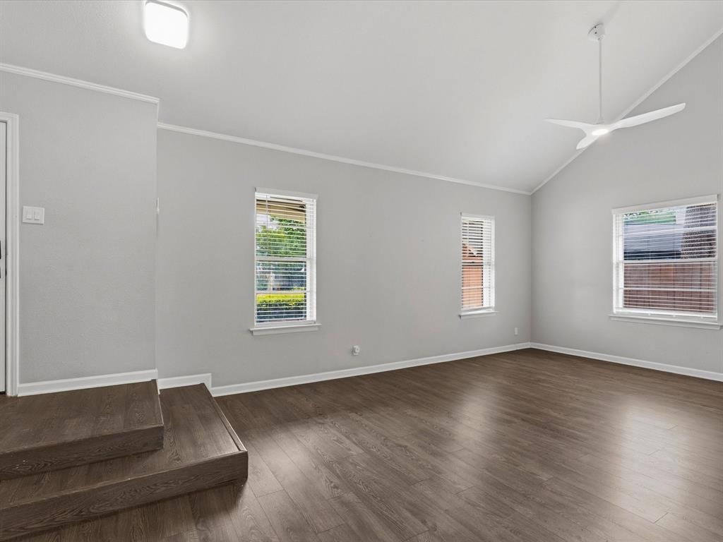 1109 Hadrian Court Property Photo 6